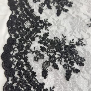 Tejido Blonda fantasía negro