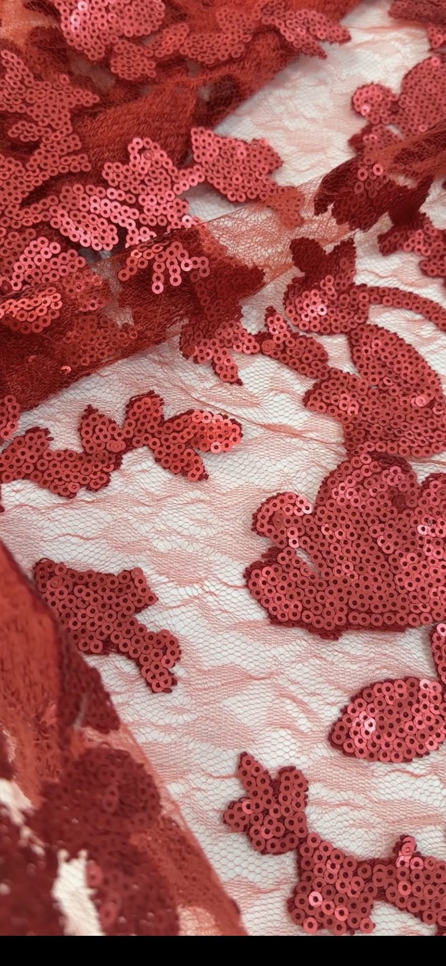 Screenshot Tul seda Bordado Lentejuelas rojo